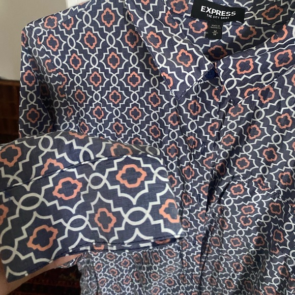 Express patterned button down - Picture 3 of 3